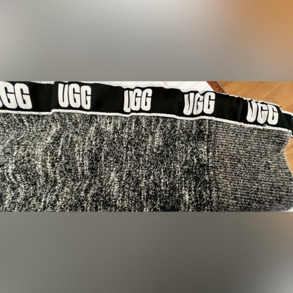 UGG WOMENS TRACK TOP, “IRIS”, GREY & BLACK, size medium - Picture 5 of 12